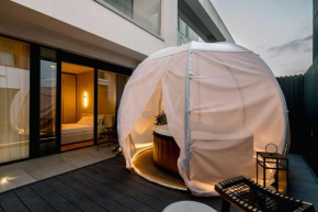 Downtown Scandinavian Igloo with Jacuzzi&Garden